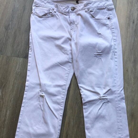 CABI Destructed Slim Boyfriend #5089 Size 8 EUC - Picture 3 of 7